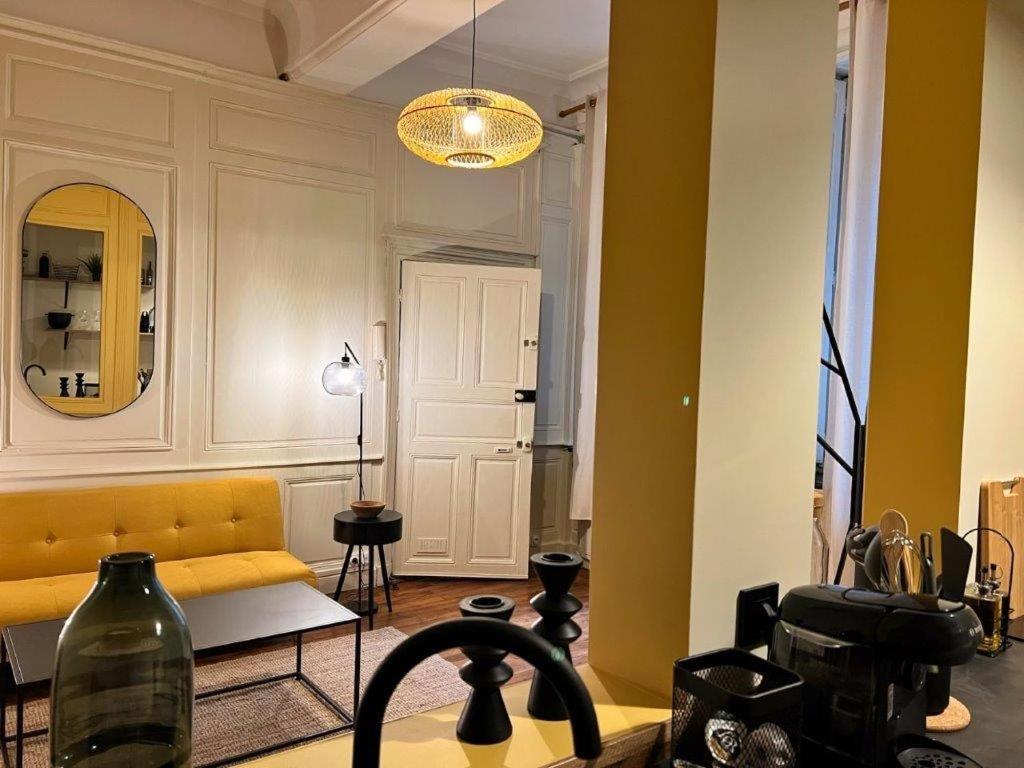 Le Boudoir De Clem Apartment ชาลง-ซูร์-ซอน ภายนอก รูปภาพ